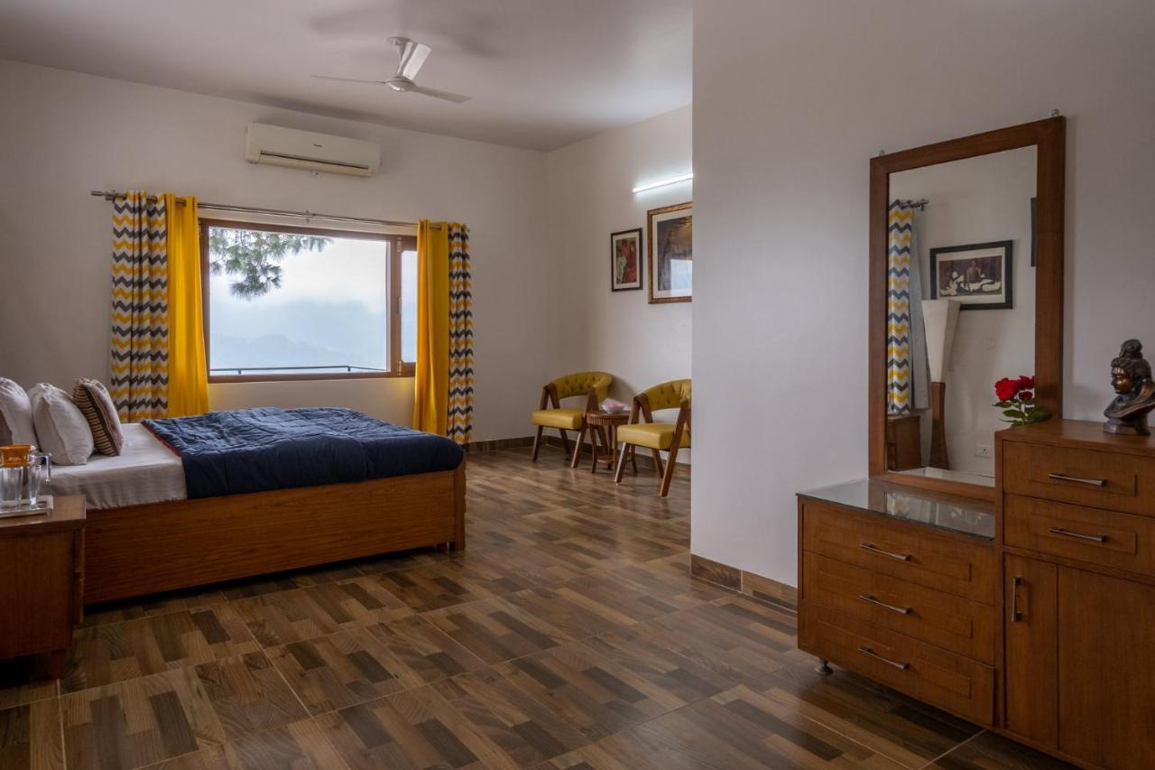 Villa Woodside Meadows By Veo - Part Of Stayvista Kasauli Eksteriør billede