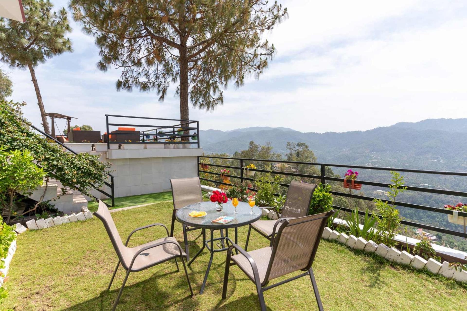 Villa Woodside Meadows By Veo - Part Of Stayvista Kasauli Eksteriør billede